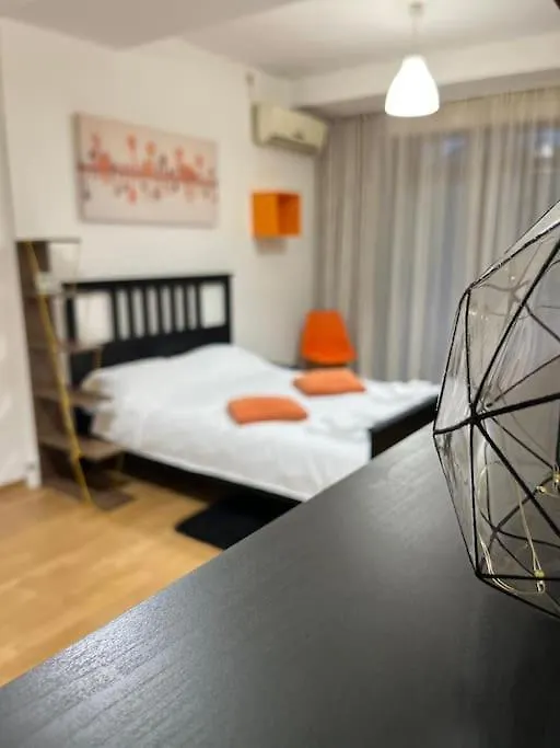 Studio With Balcony In Drumul Taberei, Bucharest Apartment