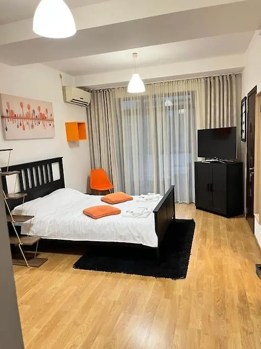 Studio With Balcony In Drumul Taberei, Bucharest